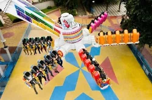Joy Rides and Live Entertainment at Fun World