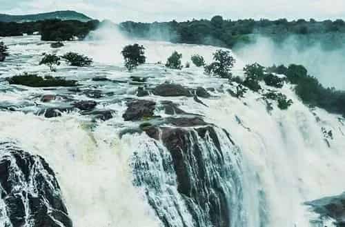 Shivanasamudra – Waterfalls and heritage site