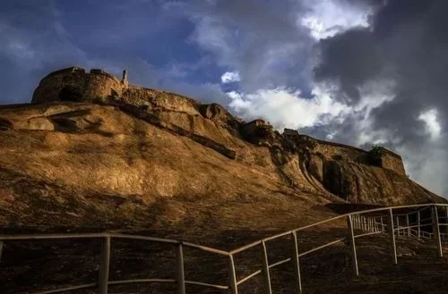 Madhugiri – Asia’s Largest Monolith