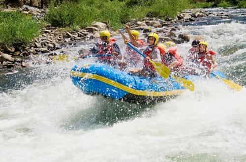 River Rafting – Conquer the Rapids
